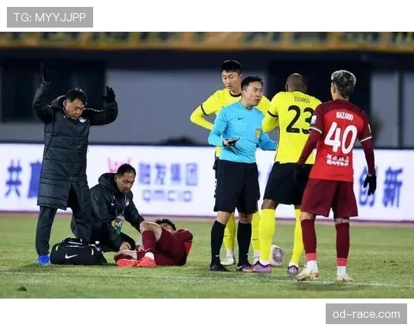 球碰到裁判算谁的球？规则解析与实战判例说明
